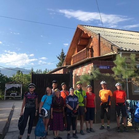 Guesthouse Bermet Tong Экстерьер фото