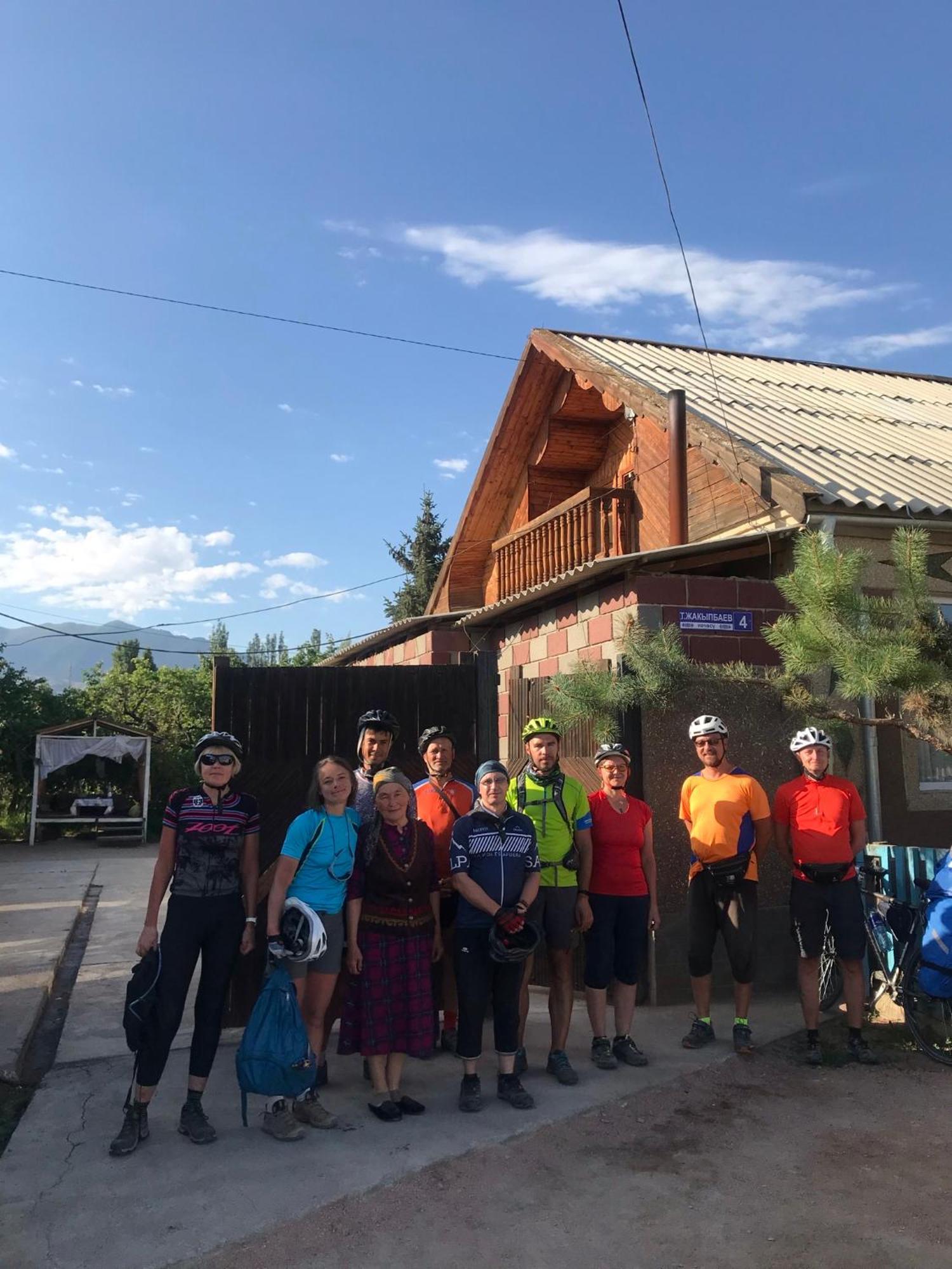 Guesthouse Bermet Tong Экстерьер фото