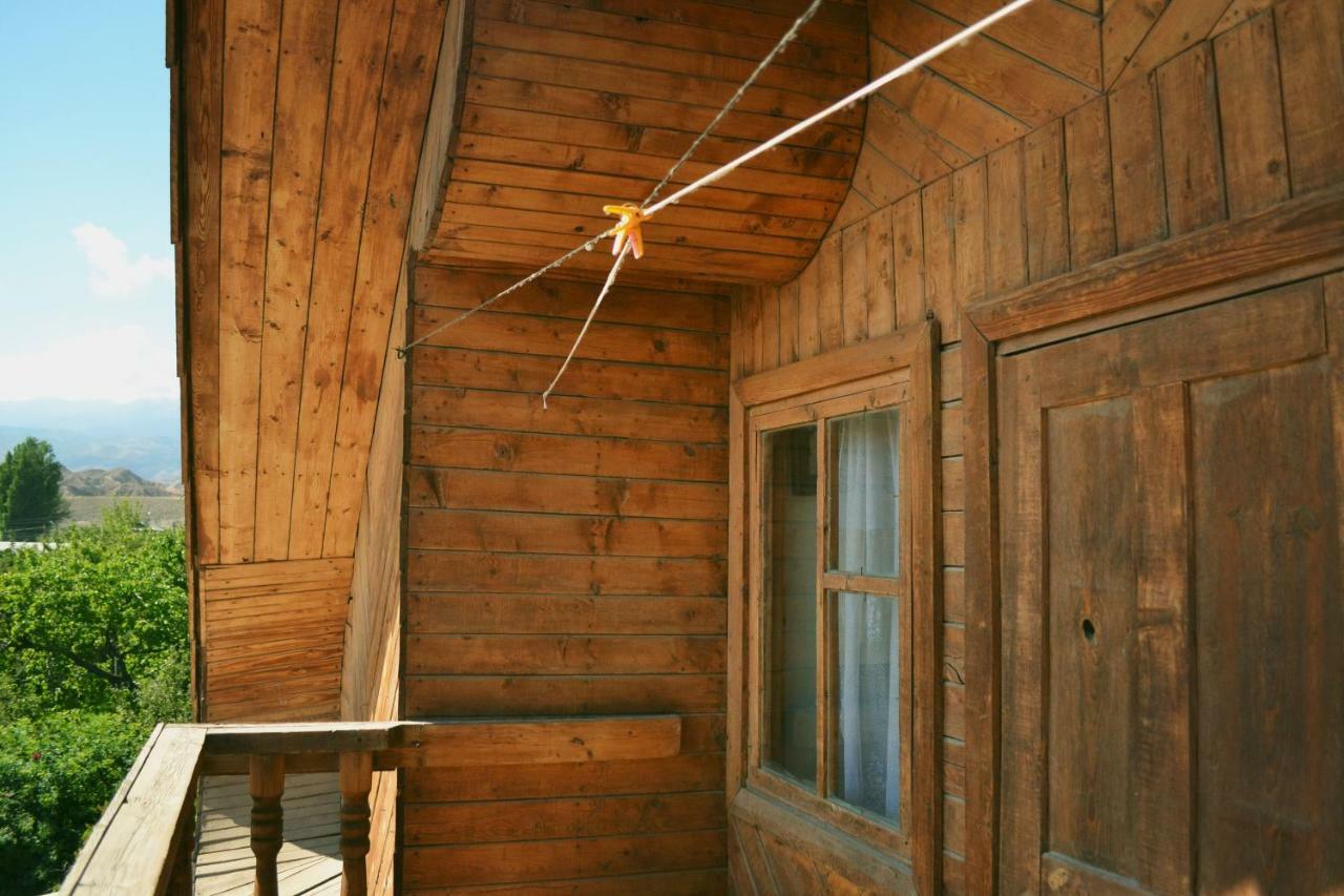 Guesthouse Bermet Tong Экстерьер фото