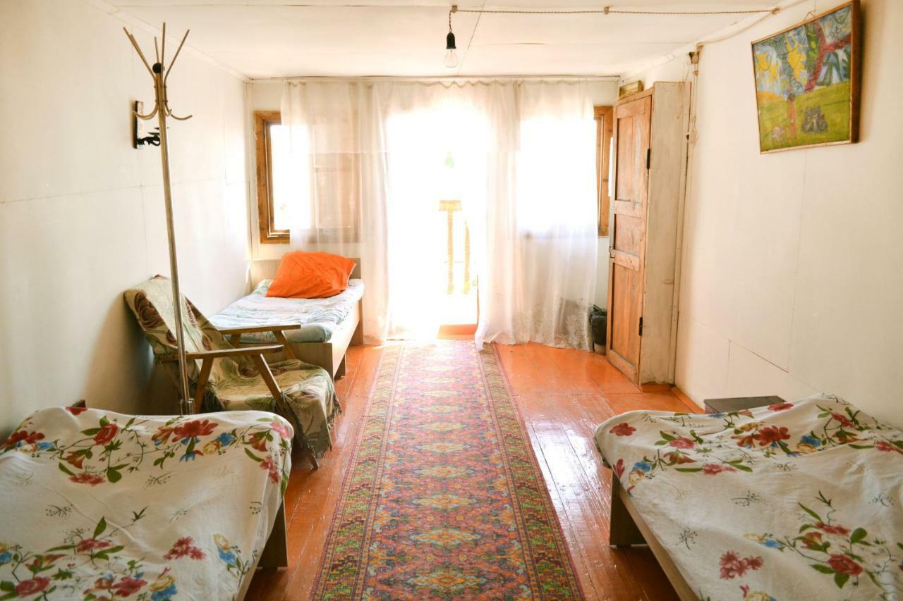 Guesthouse Bermet Tong Экстерьер фото