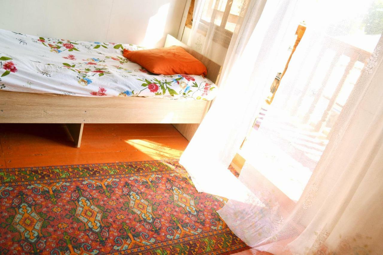 Guesthouse Bermet Tong Экстерьер фото