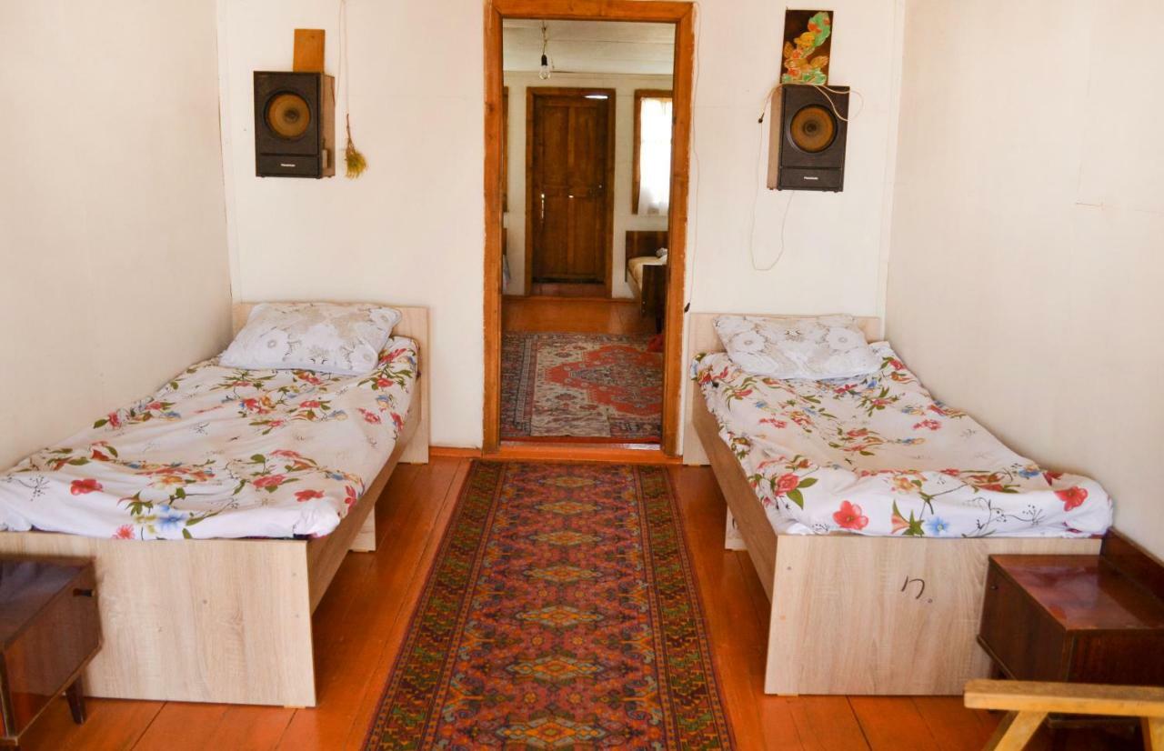 Guesthouse Bermet Tong Экстерьер фото