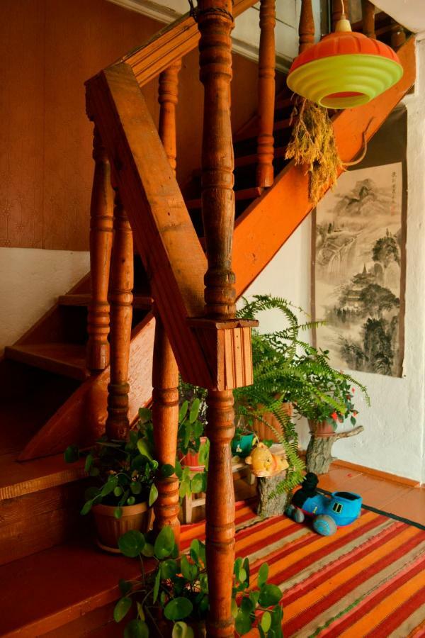 Guesthouse Bermet Tong Экстерьер фото