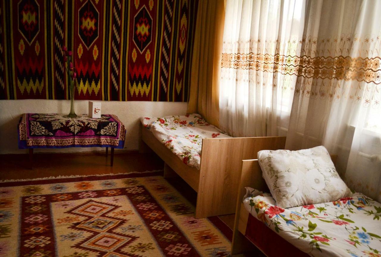 Guesthouse Bermet Tong Экстерьер фото