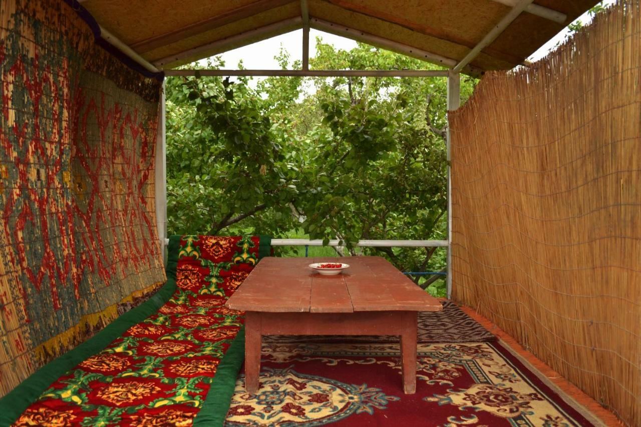 Guesthouse Bermet Tong Экстерьер фото